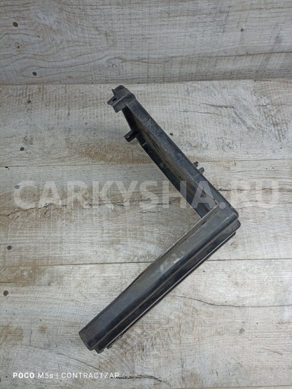 Подставка под аккумулятор Mitsubishi Lancer IX (2000—2007) Mitsubishi i оригинальный номер mr516125