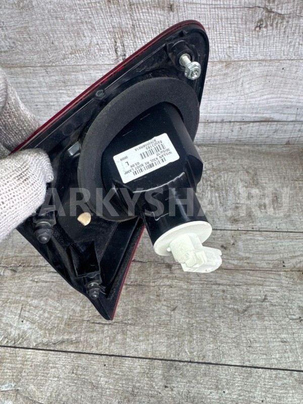 Фонарь в крышку багажника Nissan Qashqai J10 L Nissan Qashqai оригинальный номер B26555br01a
