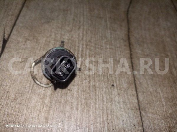 Датчик температуры ож 8200421597 Renault 12 оригинальный номер 8200421597