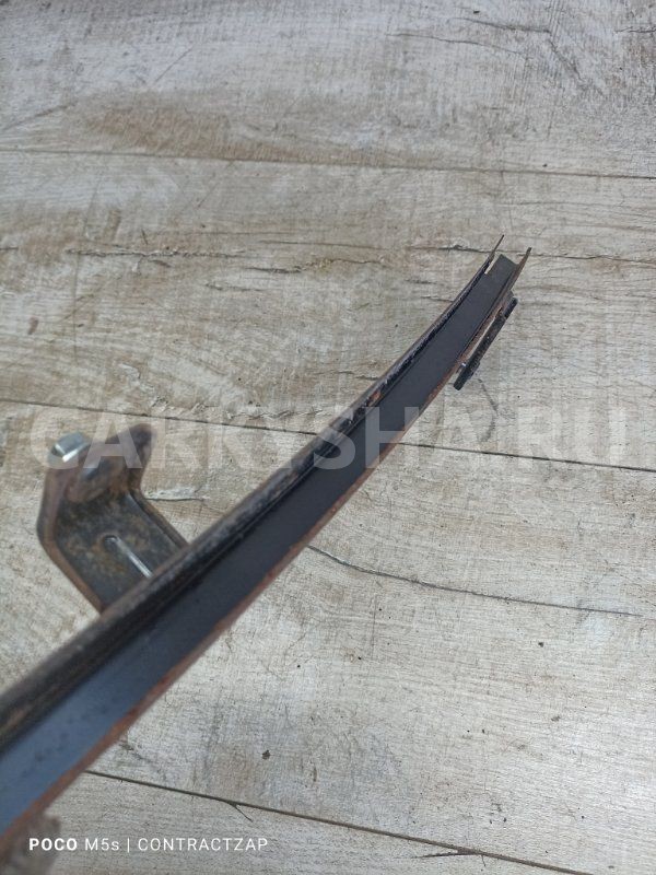 Направляющая стекла двери Chevrolet Rezzo I (2000—2008) Chevrolet Rezzo 