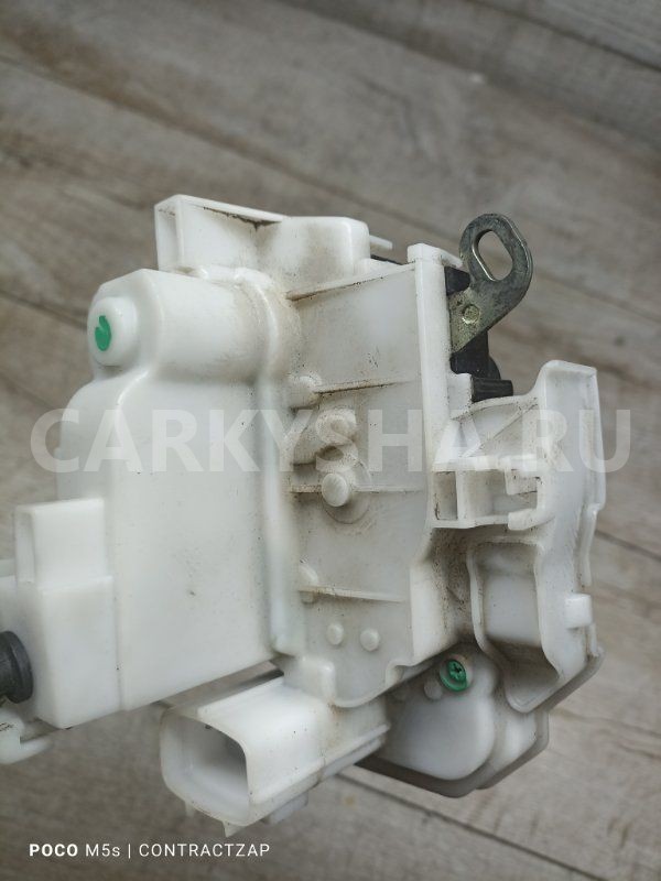 Замок боковой двери Alfa Romeo 159 I (2005—2011) Alfa Romeo 159 оригинальный номер FNBE12E801