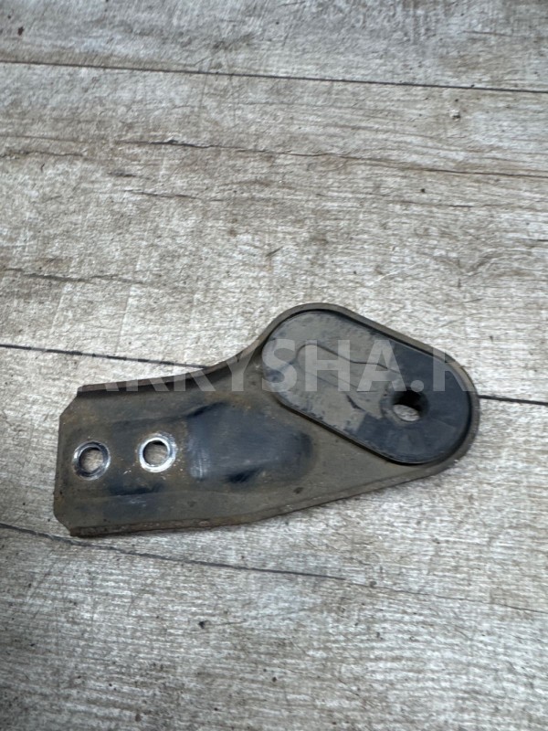 Кронштейн радиатора левый нижний Opel Astra H Opel Meriva оригинальный номер 13153539