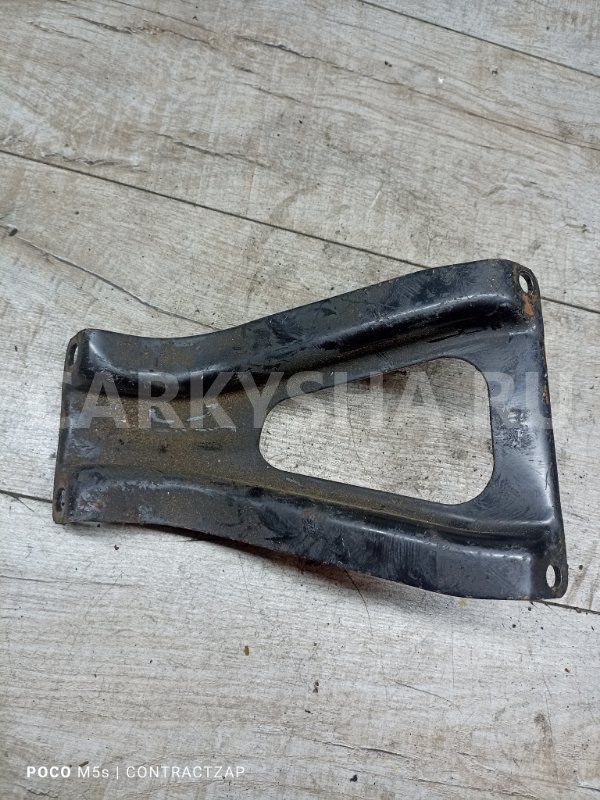 Кронштейн двигателя Mitsubishi Lancer IX (2000—2007) Mitsubishi i оригинальный номер MR561268