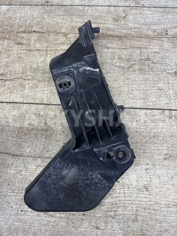 Крепеж бампера передний левый suzuki kizashi Suzuki Kizashi оригинальный номер 7173457l0