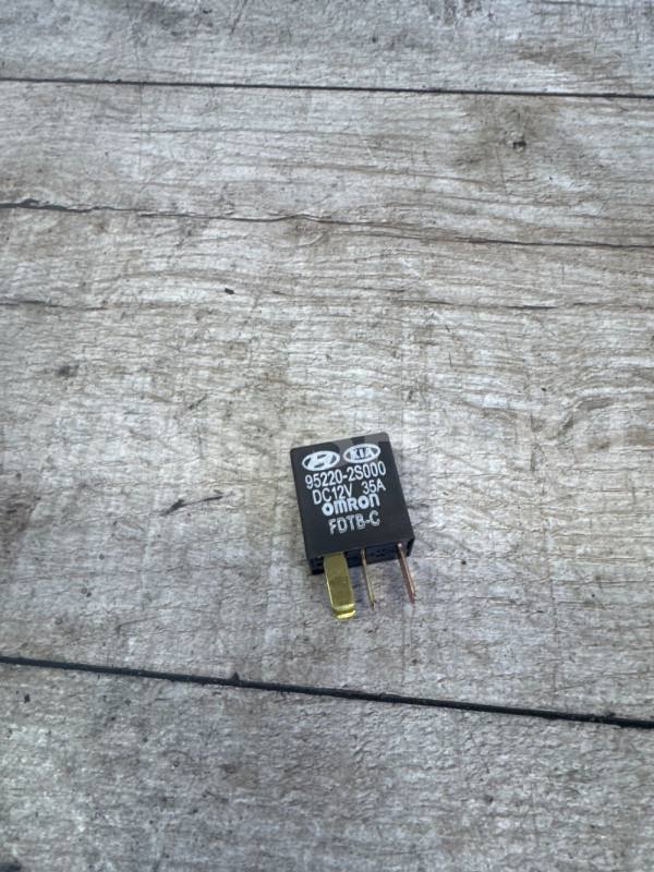 Реле Hyundai-Kia 952202S000 35А Hyundai ix35 оригинальный номер 952202s000