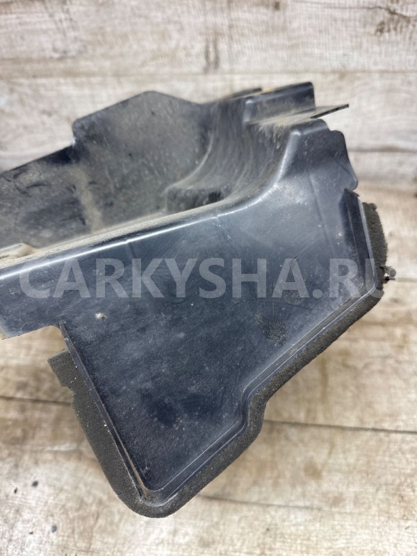 Дефлектор радиатора правый Nissan Qashqai+2 M9R Nissan Qashqai оригинальный номер 62822br30a