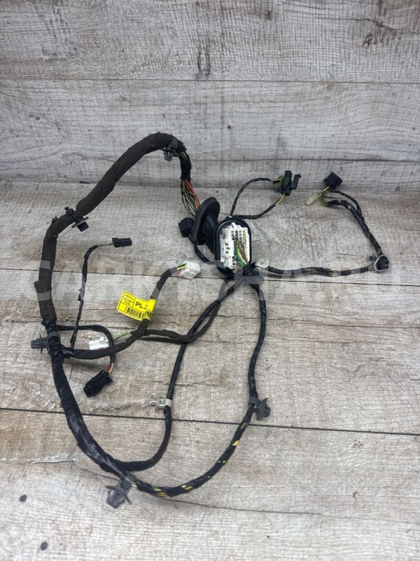 Проводка двери передней правой SsangYong Action 2 Ssang Yong Actyon оригинальный номер 8270234032