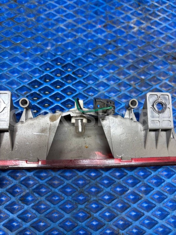 Стоп сигнал дополнительный Hyundai Getz I (2002—2005) Hyundai Getz оригинальный номер 92750-1c0