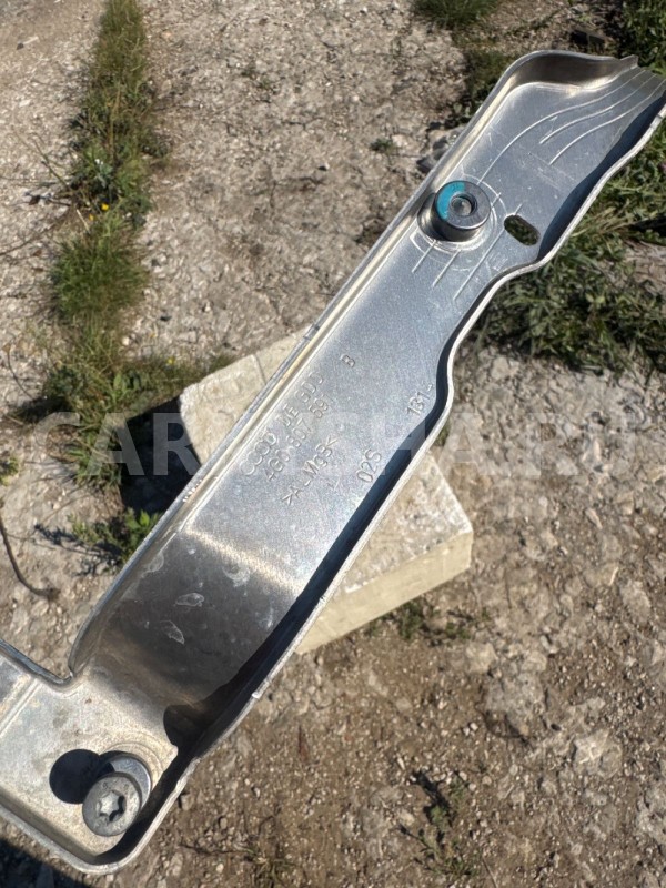 Кронштейн крепления крыла левый Audi A6 C7 4G Audi A6 оригинальный номер 4g0807591b