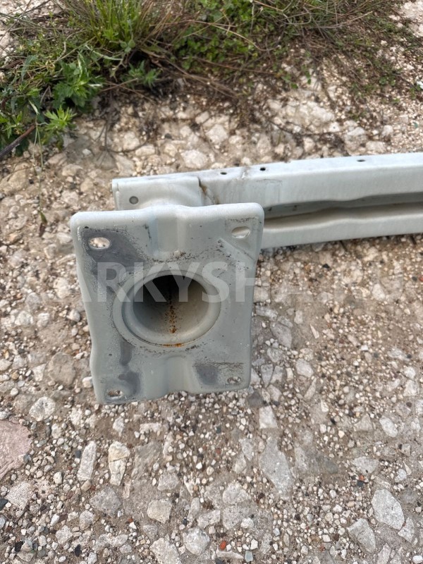 Усилитель бампера передний Suzuki Kizashi 1 Suzuki Kizashi оригинальный номер 58270-57L00