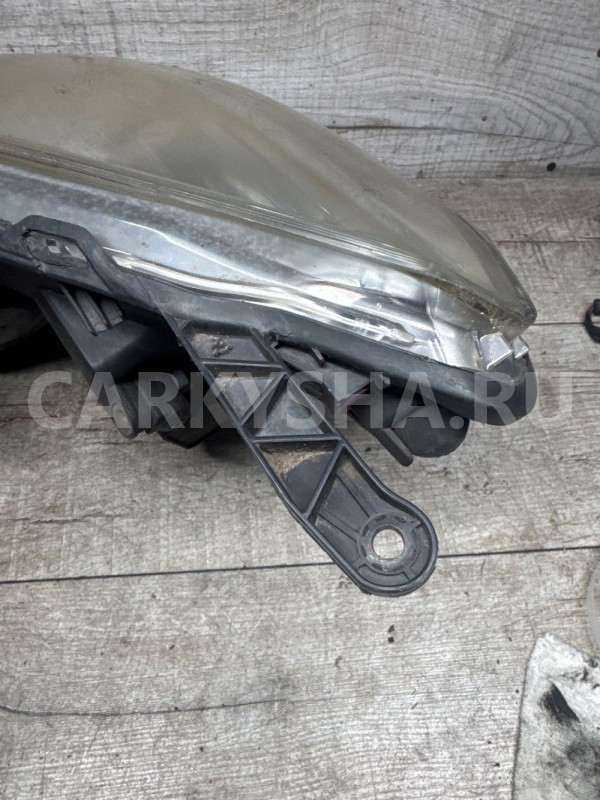 Фара  правая Opel Zafira B 2005-2014 TYC рест. Opel Zafira оригинальный номер 20b689