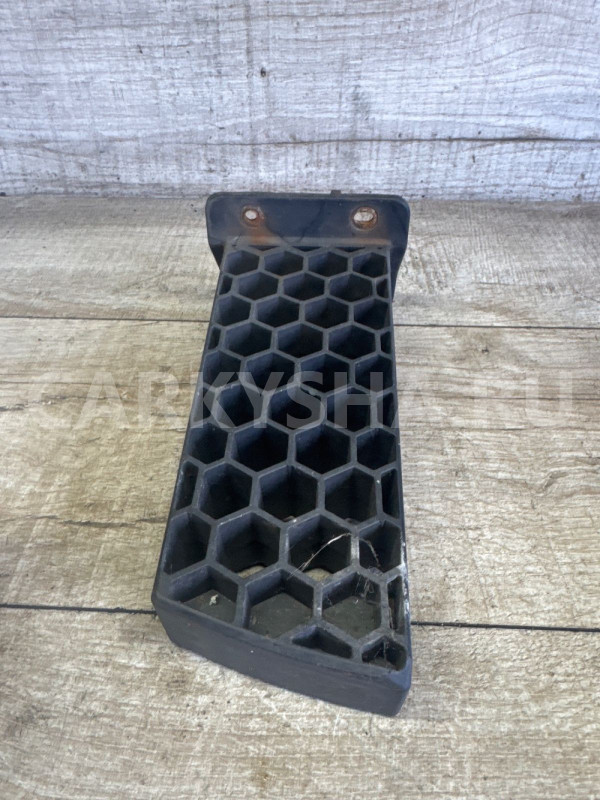 Усилитель кронштейн бампера R Хендай IX35 Туссон 2 Hyundai ix35 оригинальный номер 865722y000