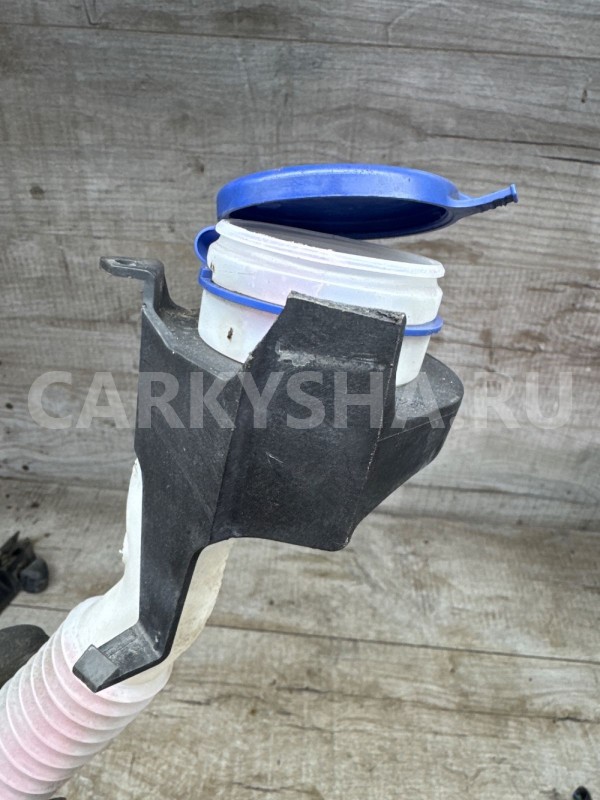 Горловина бачка омывателя Ford C-Max 2 Ford C-MAX оригинальный номер Am5117c615ae