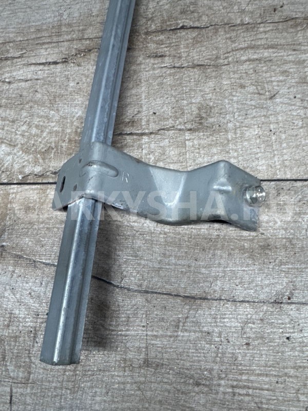 Направляющая стекла передняя правая Qashqai J10 Nissan Qashqai оригинальный номер 80214-JD000