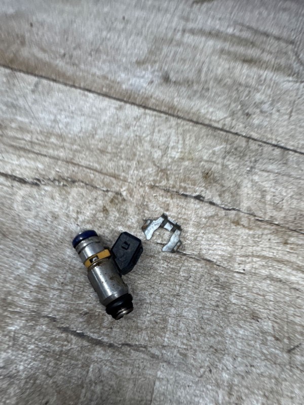 Форсунка Fiat Albea 1.4 350A1000 Fiat Punto оригинальный номер 71724545