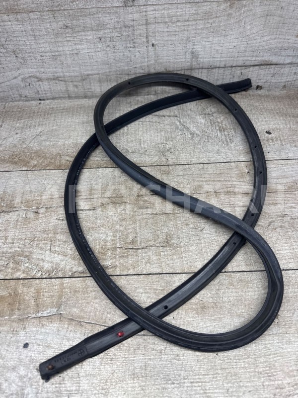 Уплотнитель двери передней левой Ниссан Кашкай +2 J10 Nissan Qashqai оригинальный номер 80331jd000