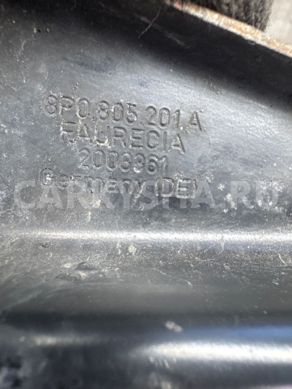 audi a3 8p кронштейн радиатора левый Audi 200 оригинальный номер 8p0805201a