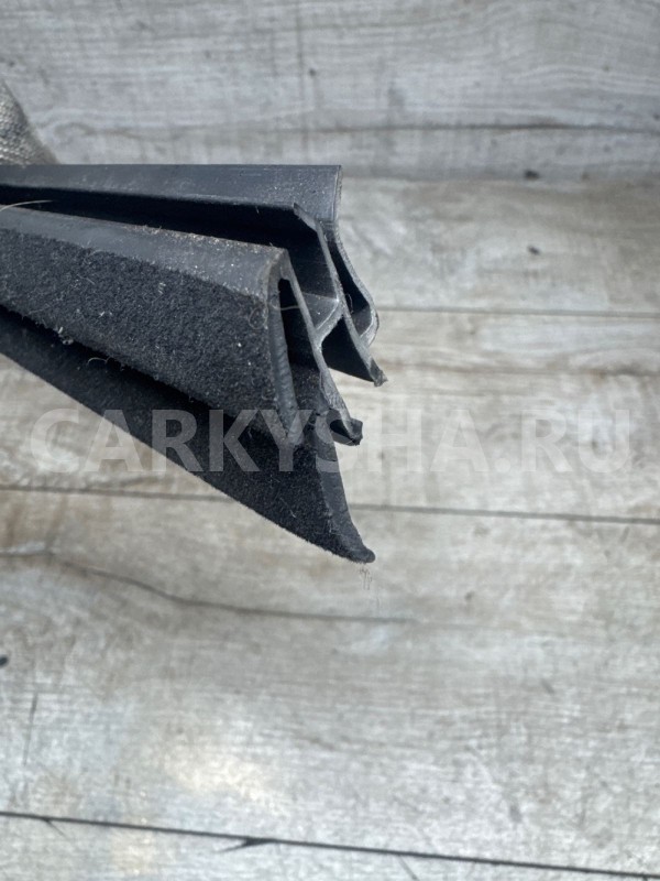 Уплотнитель стекла двери Nissan Qashqai I рестайлинг (2010—2013) Nissan Qashqai оригинальный номер 35937