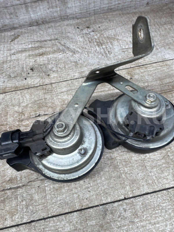 Сигнал звуковой Ford C-MAX 2 с фишкой Ford C-MAX оригинальный номер 1758589