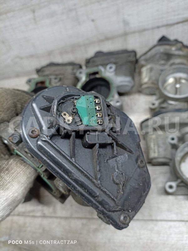 Дроссельная заслонка Ford Focus II (2005—2008) Ford Focus оригинальный номер vp4m5u9e927dc