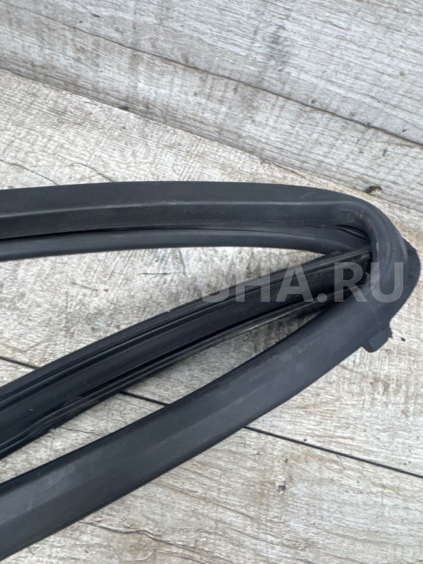Уплотнитель стекла двери Nissan Qashqai j10 RL Nissan Qashqai оригинальный номер 82331jd000