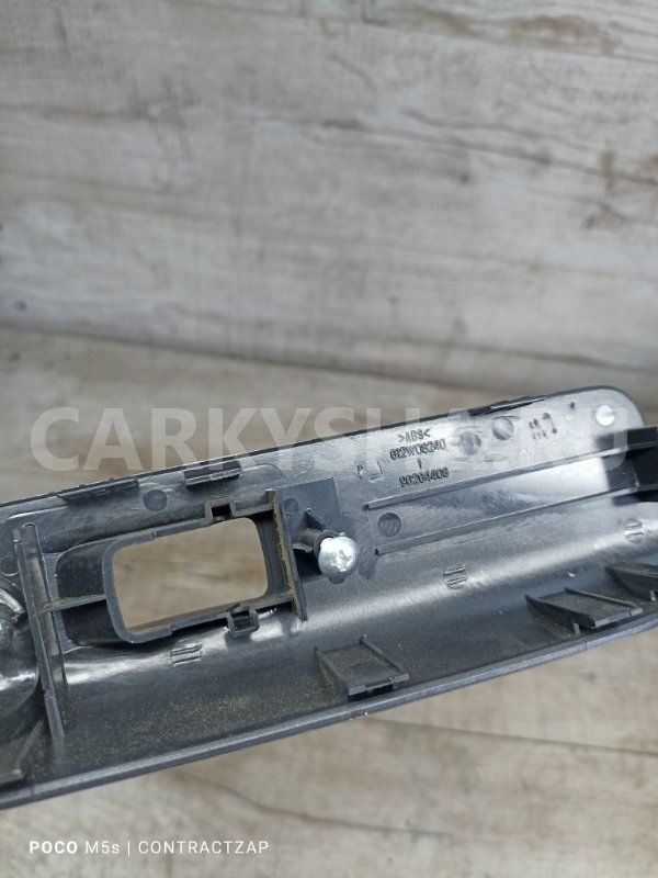 Накладка кнопок стеклоподъемника Chevrolet Rezzo I (2000—2008) Chevrolet Rezzo оригинальный номер 96264408