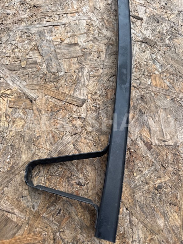 Усилитель бампера передний нижний Qashqai J10 2012 Nissan Qashqai оригинальный номер 62660-JD00B