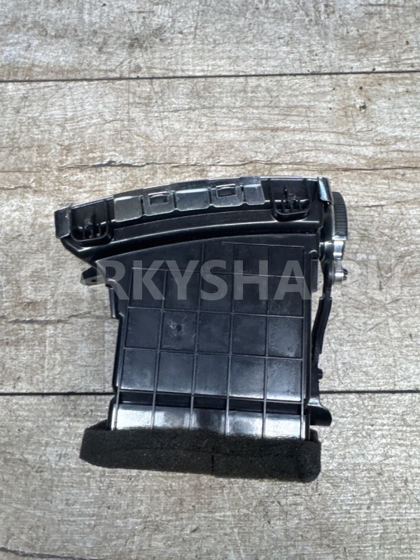 Дефлектор печки центральный L. SsangYong Actyon II Ssang Yong Actyon оригинальный номер 6961a34001