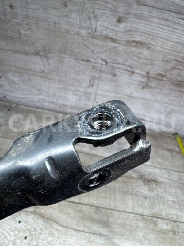 Кронштейн GM Opel Astra оригинальный номер 55571393