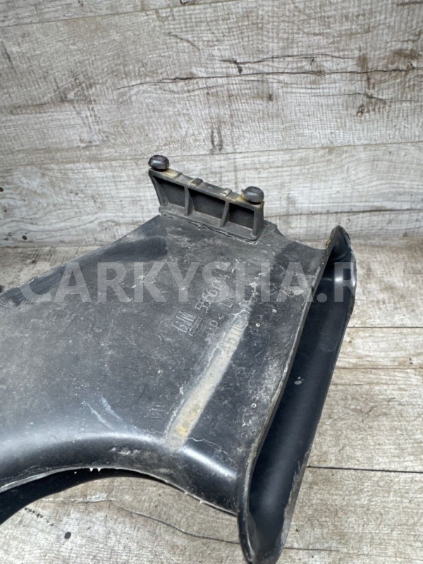 Воздухозаборник Опель Зафира B дизель Opel Zafira оригинальный номер 55561294
