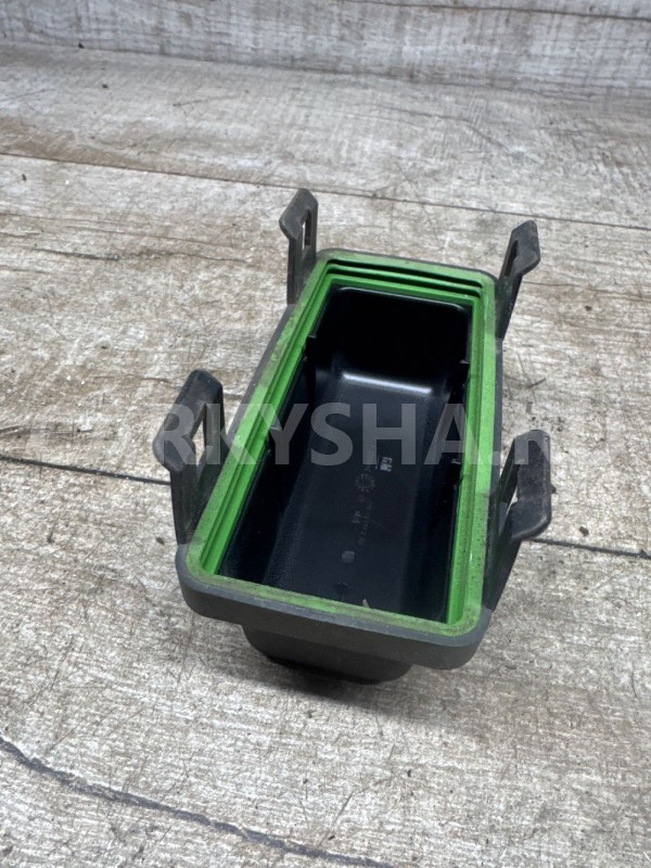 Крышка предохранителей под капотом Opel Insignia Opel Insignia оригинальный номер 315938597