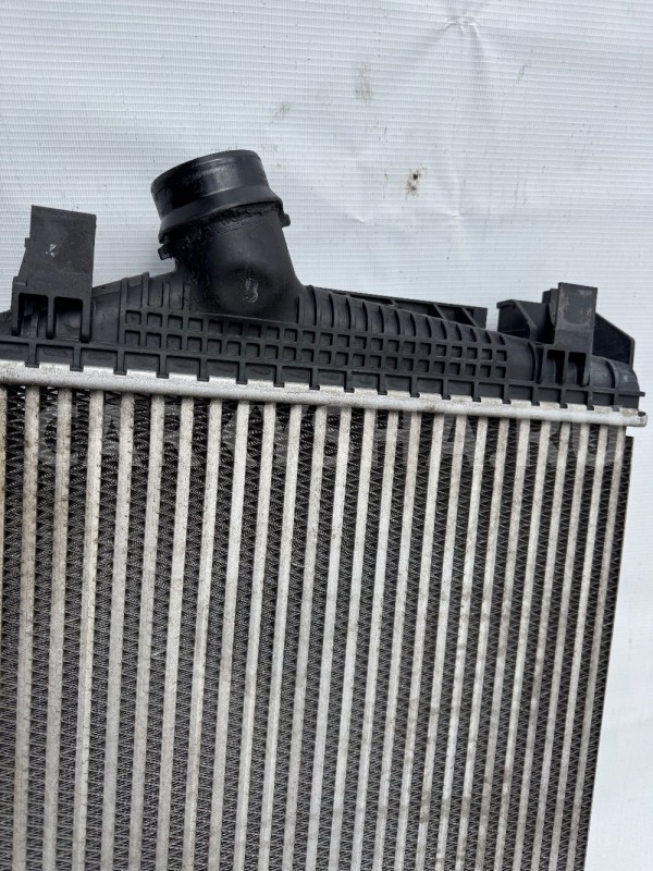 Интеркулер Opel Astra j Opel Astra оригинальный номер 13267647