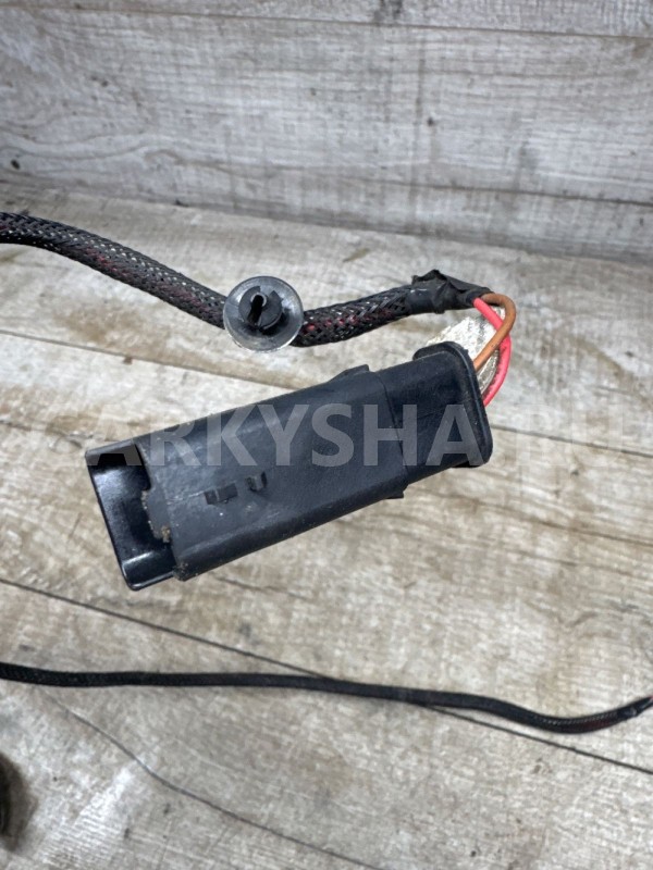 Проводка к моторчику активных жалюзей Ford Ford Focus оригинальный номер 109806902