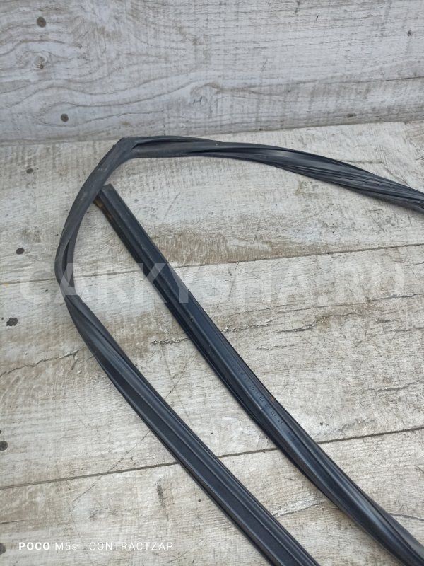 Уплотнитель стекла двери SsangYong Actyon II (2010—2013) Ssang Yong Actyon оригинальный номер 7237134001