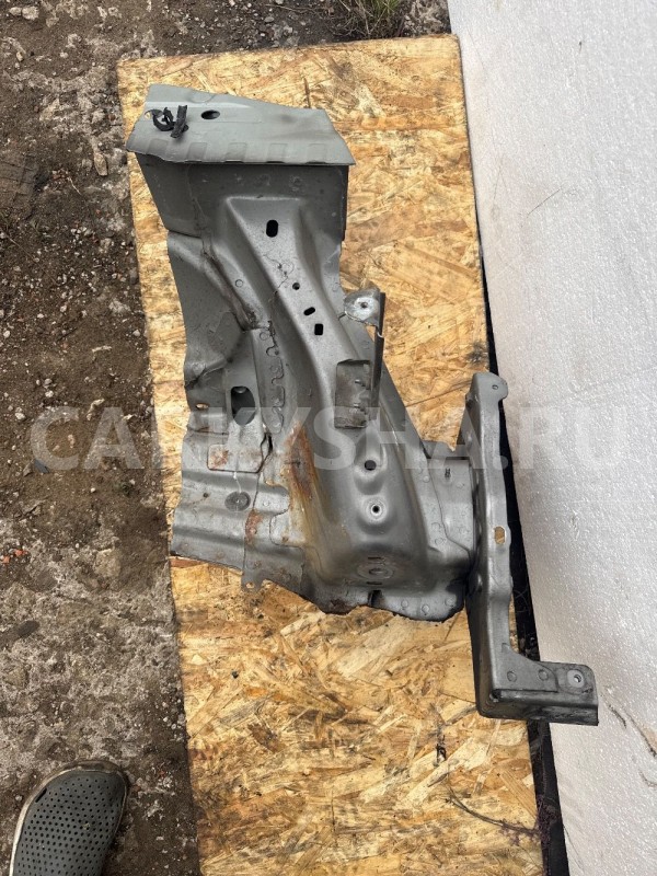 Лонжерон передний правый Land Rover Freelander 2 Land Rover Freelander оригинальный номер LR003289