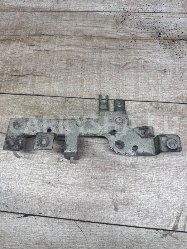 Кронштейн проводки двс  GM Opel Meriva оригинальный номер 24453085