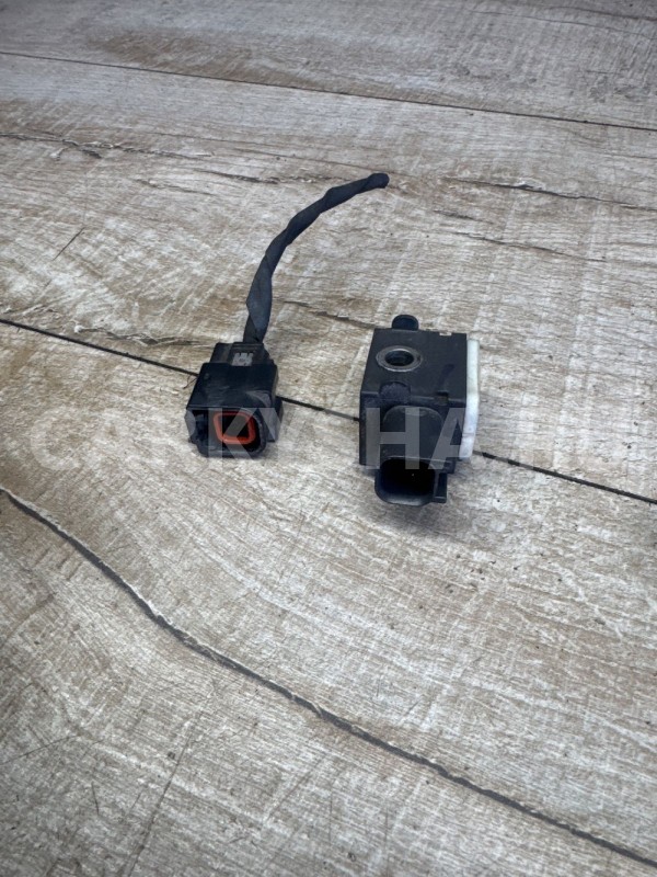 Датчик удара Hyundai Santa Fe CM Hyundai Santa Fe оригинальный номер 959303l100