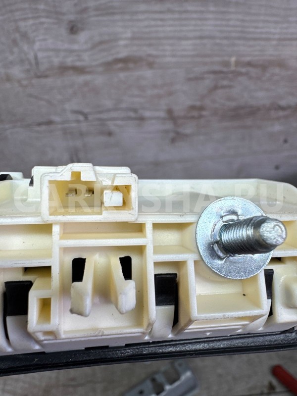 Кнопка открытия багажника VAG 5n0827566t оригинал Audi A6 оригинальный номер 5n0827566t