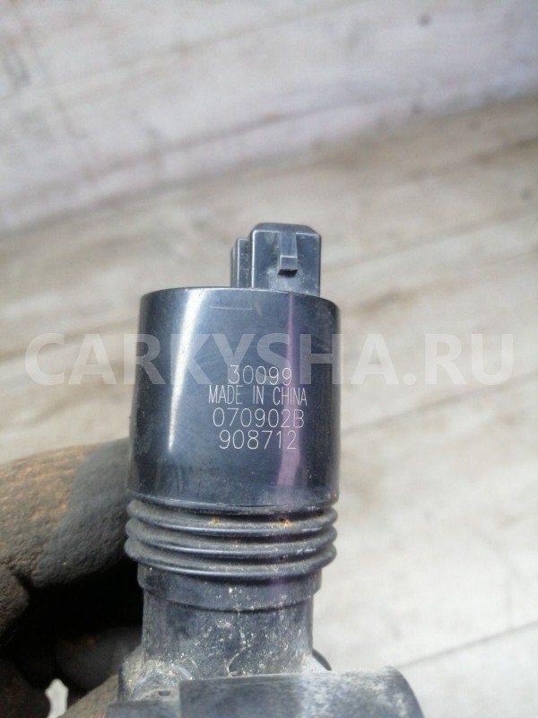 Насос омывателя ветр.стекла / заднего Freelander 2 Land Rover Freelander оригинальный номер 30099