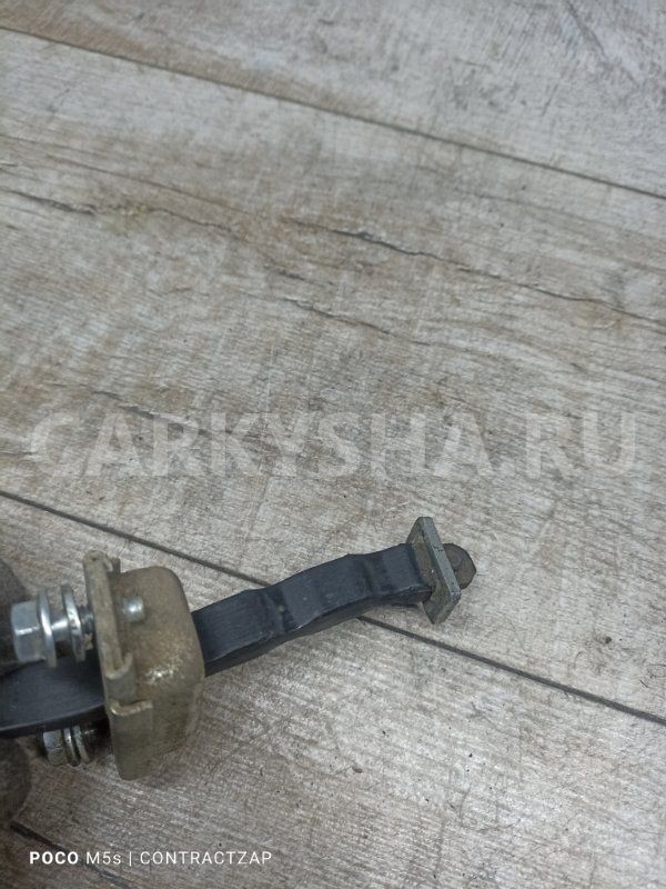 Ограничитель двери Nissan Qashqai I рестайлинг (2010—2013) Nissan Qashqai 