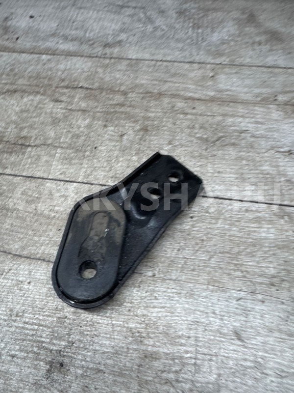 Кронштейн радиатора правый Opel Astra G 2004-2015 Opel Meriva оригинальный номер 13153540