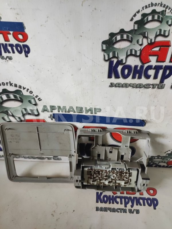 Плафон подсветки салона Chevrolet Cruze 