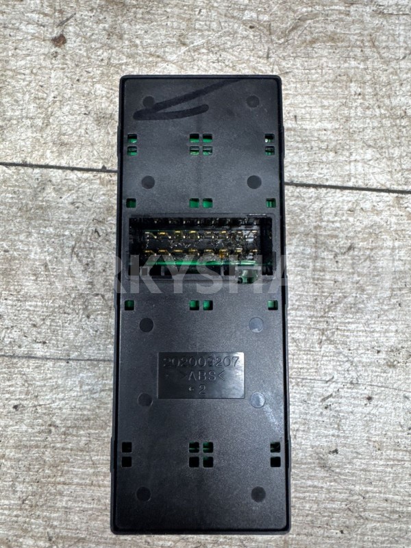 Блок стеклоподъемников SsangYong Actyon New 2 Ssang Yong Actyon оригинальный номер 202007152