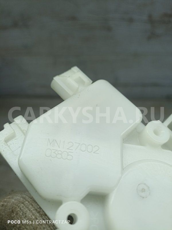 Активатор замка двери багажника Mitsubishi Lancer IX (2000—2007) Mitsubishi i оригинальный номер mn127002