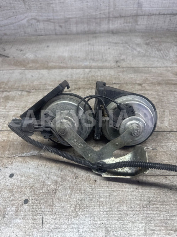 Сигнал звуковой Ford Focus 3 Ford Focus оригинальный номер 1806687