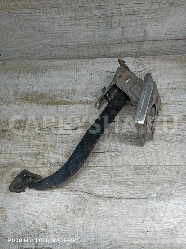 Педаль тормоза Mitsubishi Lancer IX (2000—2007) Mitsubishi i оригинальный номер MR955822