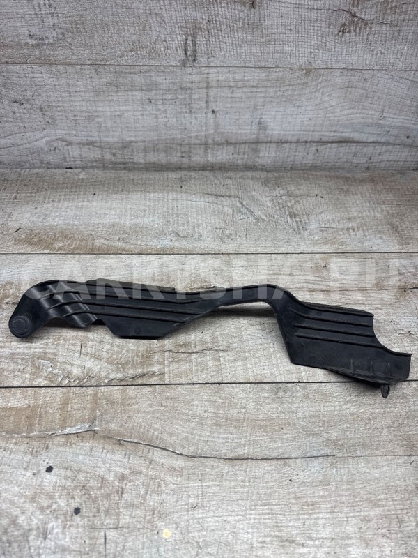 Дефлектор радиатора правый suzuki Kizashi Suzuki Kizashi оригинальный номер 9534057l0