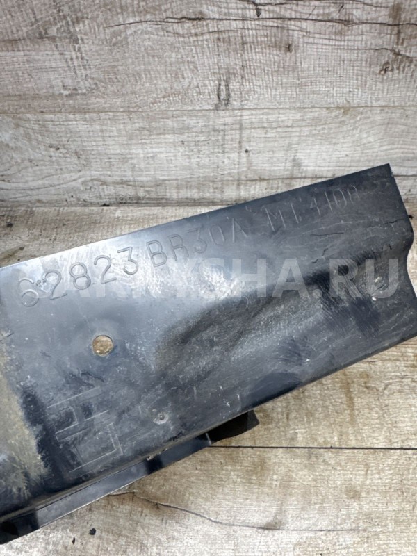 Дефлектор радиатора Nissan Qashqai J10 1.5 дизель Nissan Qashqai оригинальный номер 62823br30a