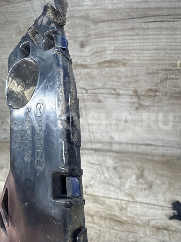 Кронштейн пер бампера правый Mazda 3 BL Mazda 2 оригинальный номер Bbm4500t1