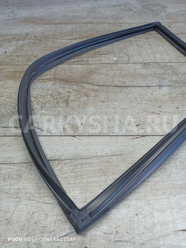 Уплотнитель стекла двери Mitsubishi Lancer IX (2000—2007) Mitsubishi i 